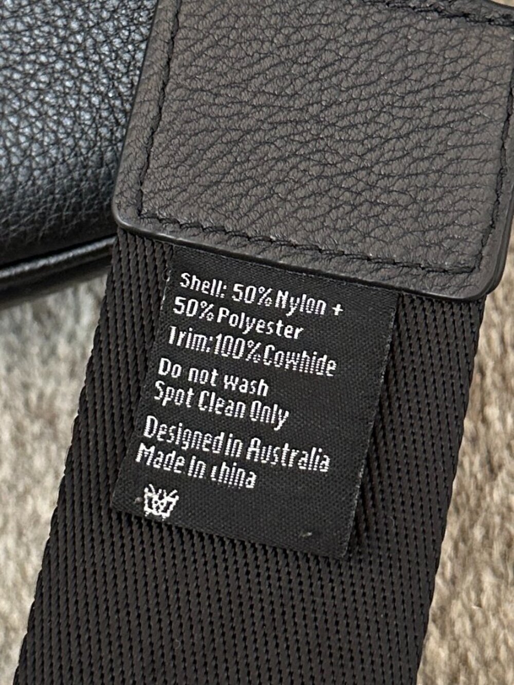 KSUBI Crossbody Camera Bag in Black - Picture 2 of 6